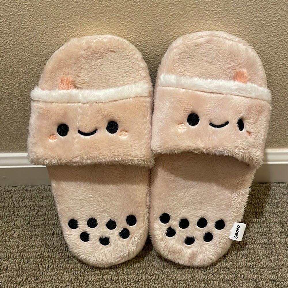 SMOKO BOBA SLIPPERS